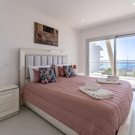 T2 Azure Coast Lejlighed