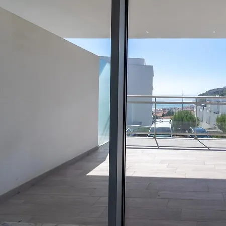 T2 Azure Coast Apartmán